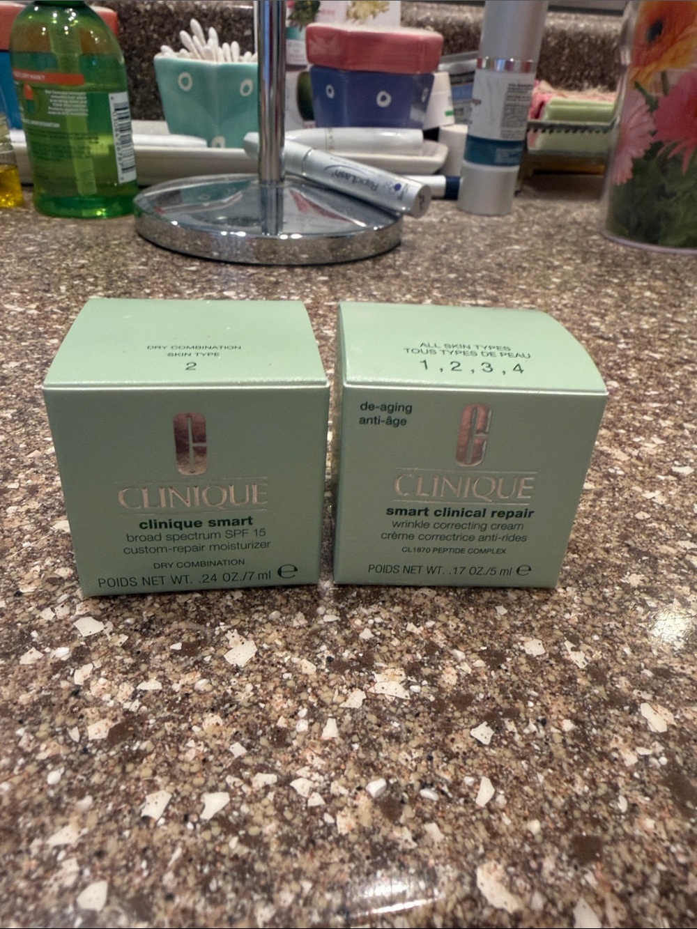 Clinique Smart Clinical Repair Moisturizer Duo in Mint Green Boxes